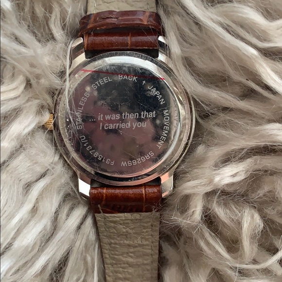 Watch .. footprints in the sand - Picture 2 of 2